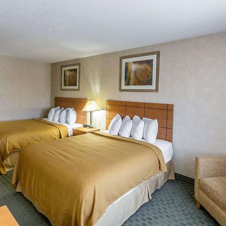 Quality Inn At Collins Road - Cedar Rapids Dış mekan fotoğraf