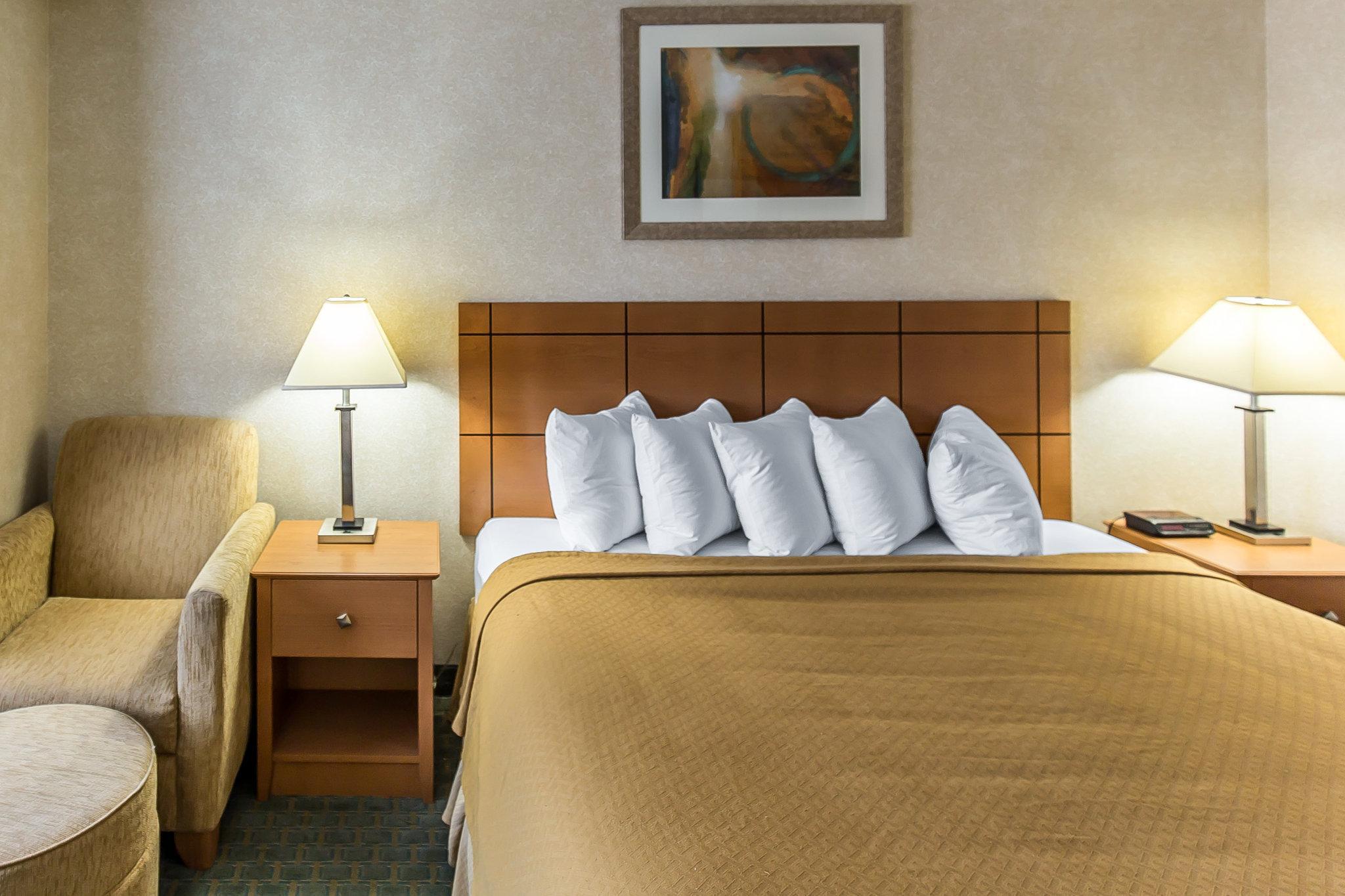 Quality Inn At Collins Road - Cedar Rapids Dış mekan fotoğraf