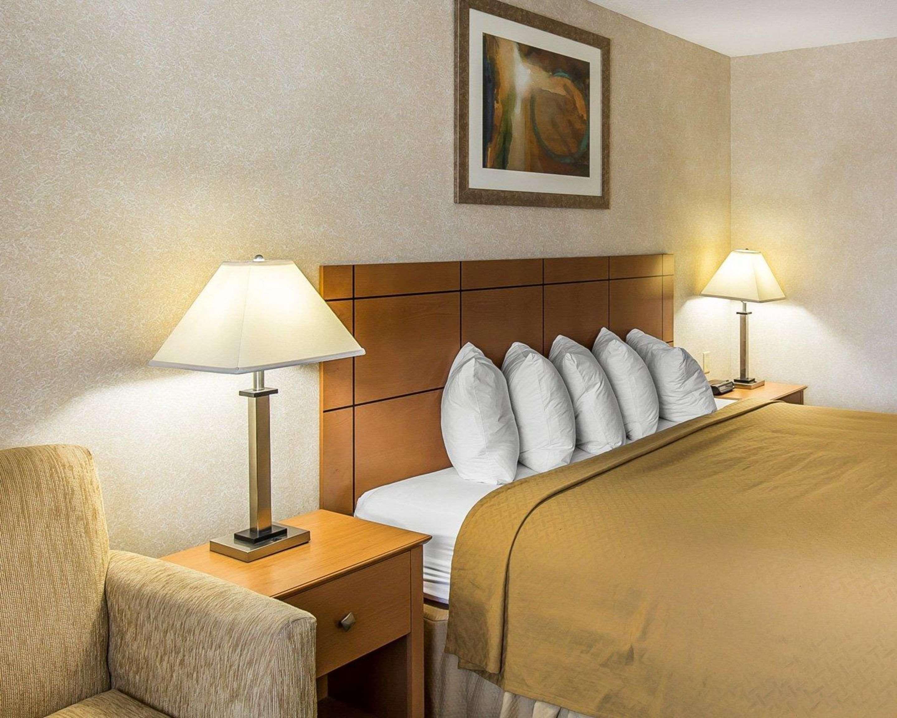 Quality Inn At Collins Road - Cedar Rapids Dış mekan fotoğraf