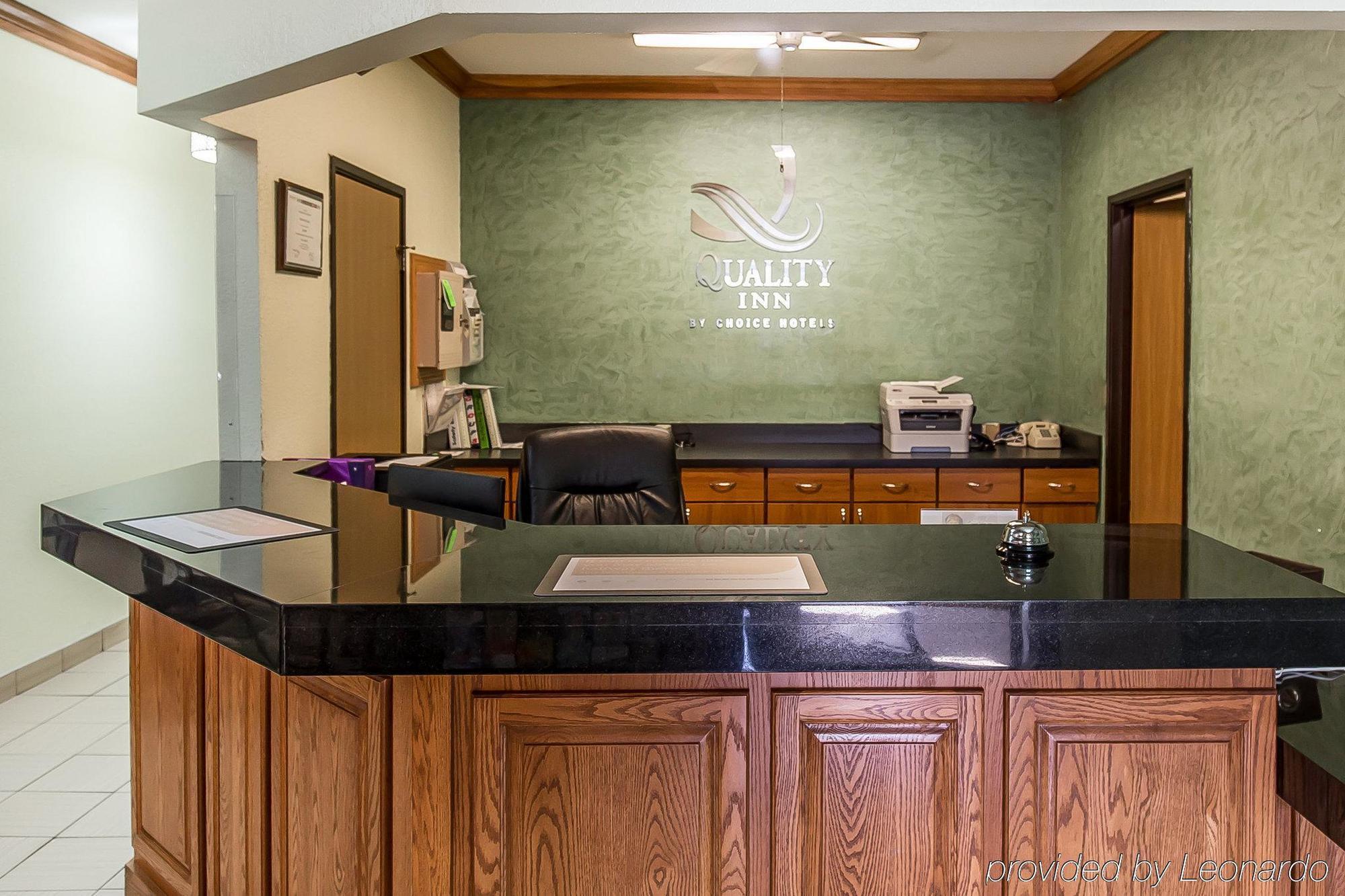 Quality Inn At Collins Road - Cedar Rapids Dış mekan fotoğraf
